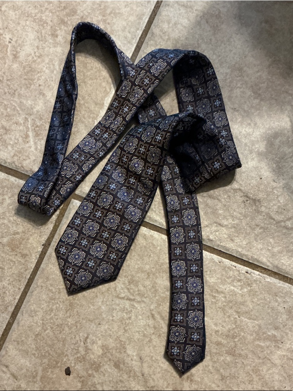 Jo A Banks Reserve Necktie